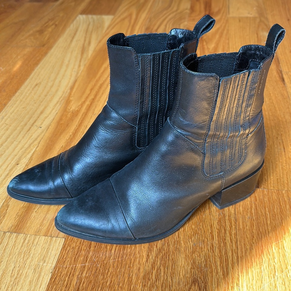 VAGABOND women’s 8.5 US 39 EU heeled black booties